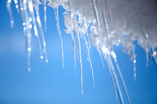 青空と氷柱 冬 画像2 無料写真素材 「花ざかりの森」