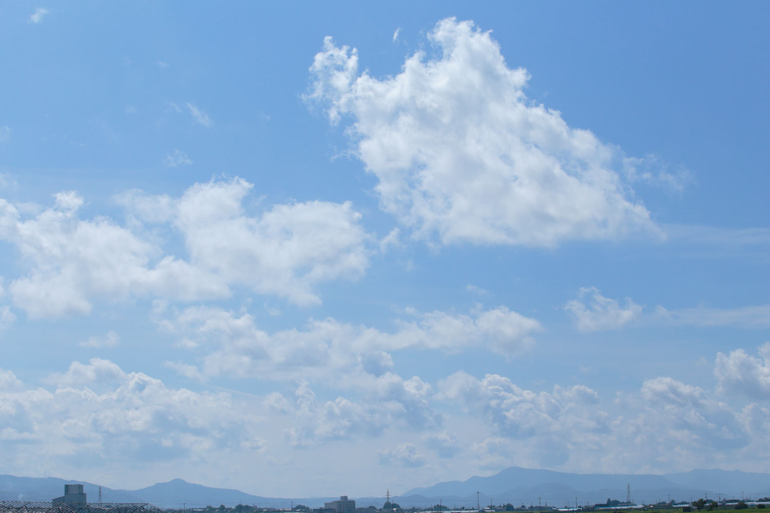 i73l-3561　青空と雲