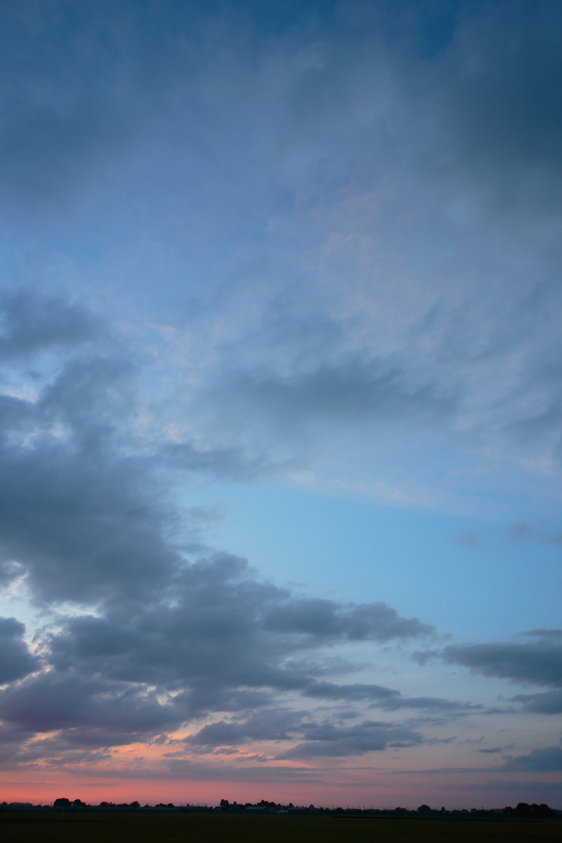 i73l-3636　夕暮れの空と雲