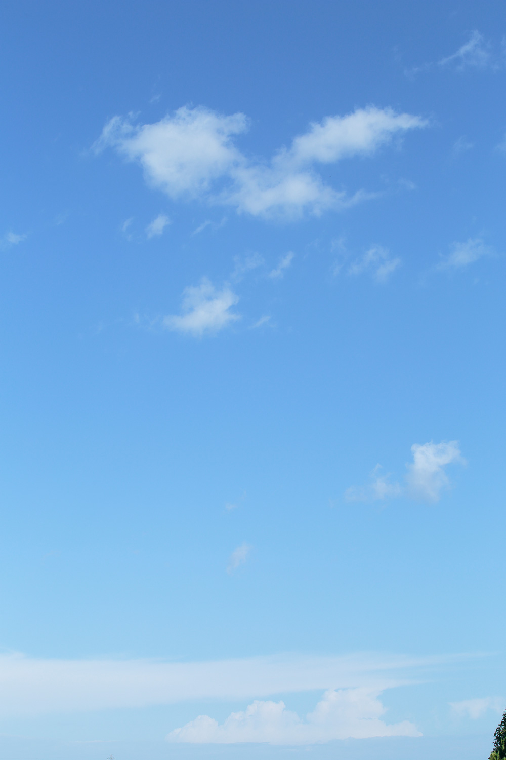 i75l-4093　青空と雲　