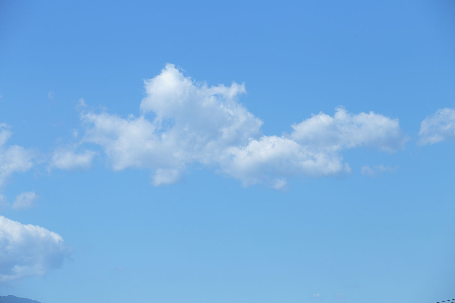 i75l-4169　青空と雲 