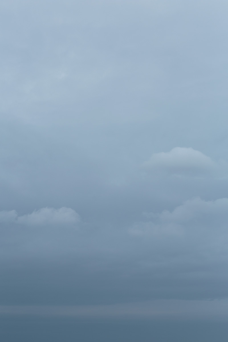 i76l-4274　曇り空の表情