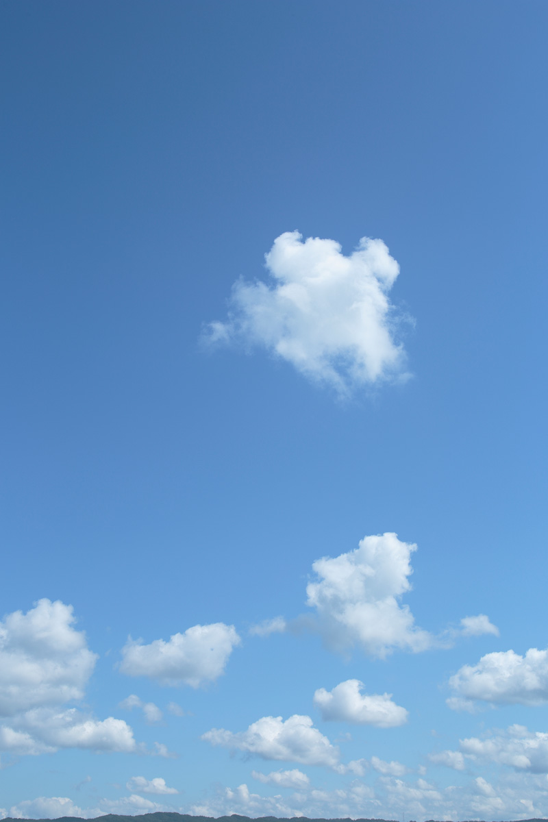 i76l-4624　青空と雲