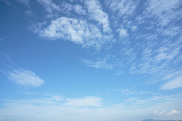 i78-4849 青空と雲 画像 無料写真素材