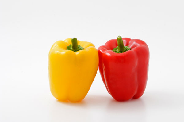 パプリカ 赤色 黄色 画像1 野菜の素材 無料写真素材 フリー      