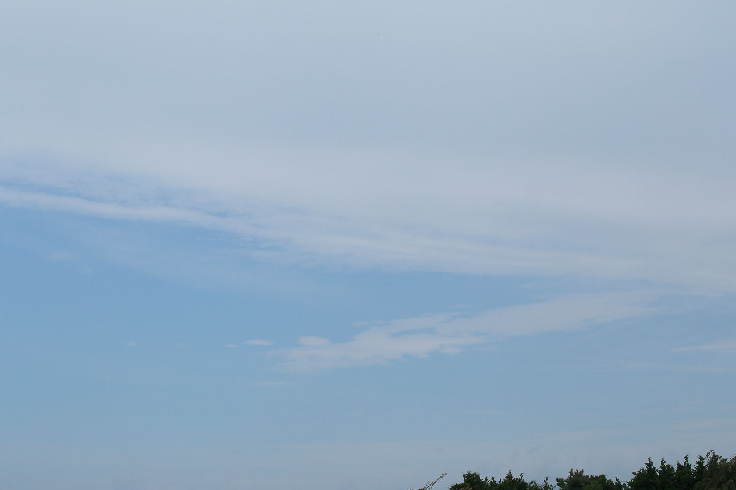 i72l-3529　青空と雲