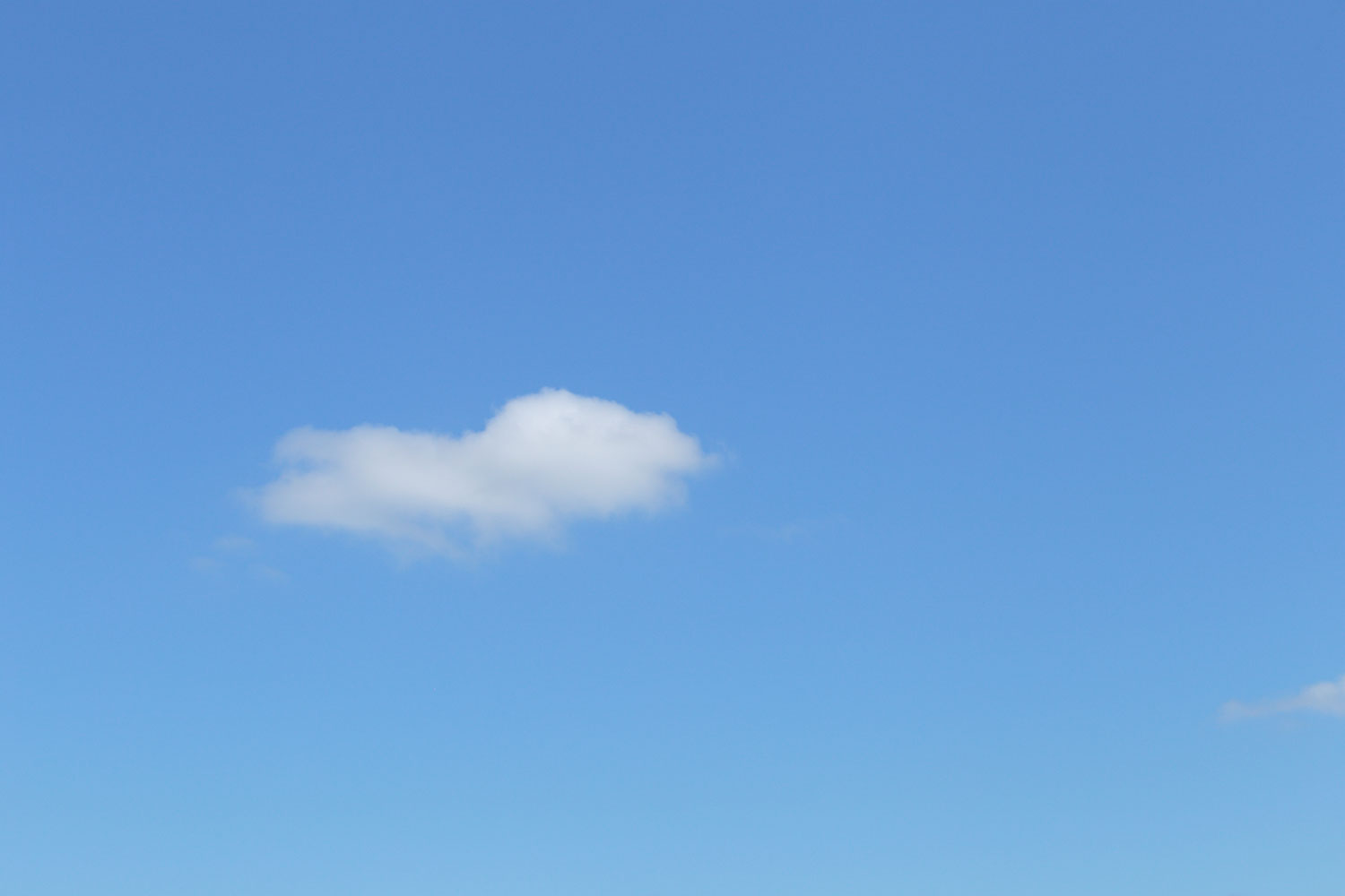i73l-3577　青空と雲