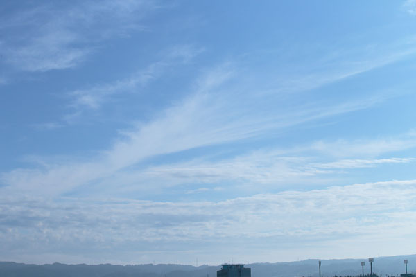 朝の空 雲 3683 画像 フリー写真素材「花ざかりの森」