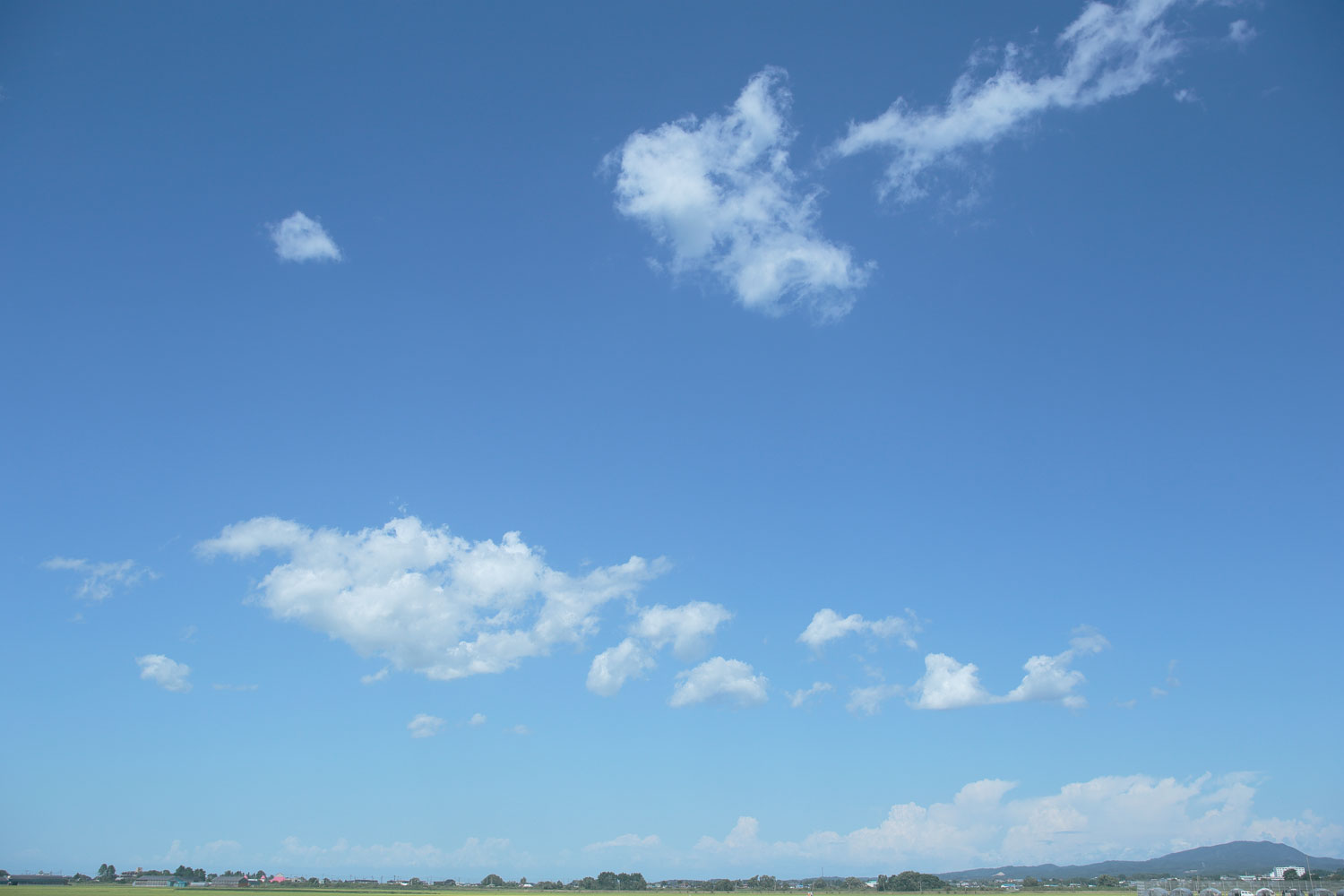 i75l-4199　青空と雲 