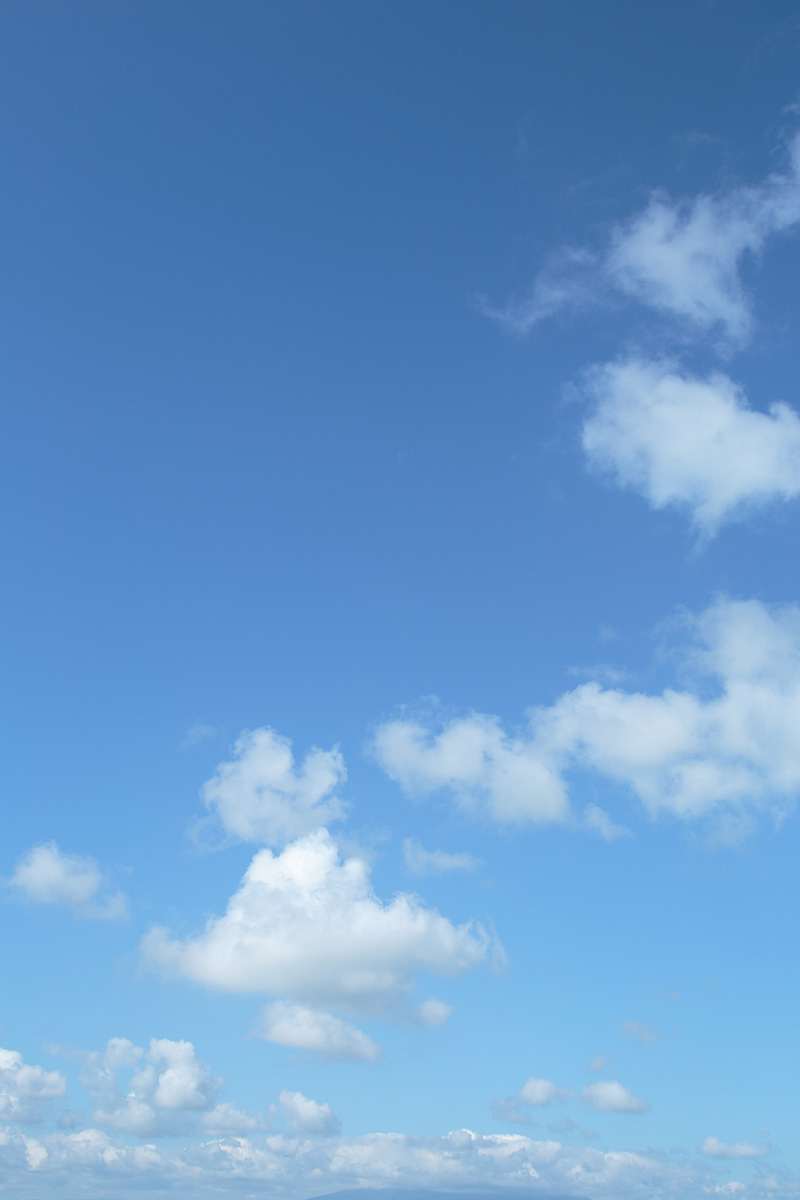 i76l-4416　青空と雲