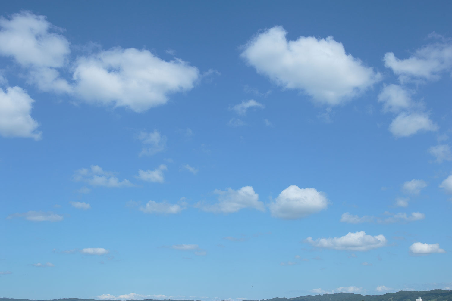 i78l-4696　青空と雲 浮き雲